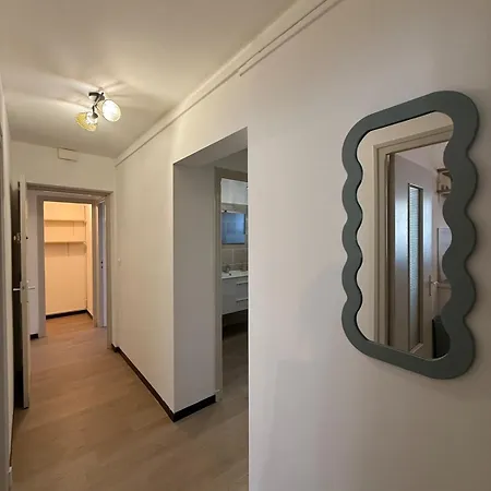 Apartamento Le Matelot 3 Bedrooms 5 People Beachfront