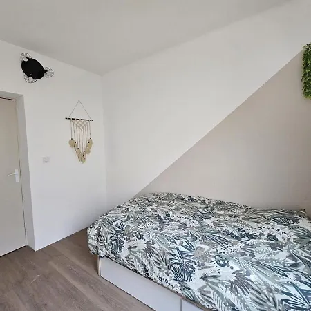 Le Matelot 3 Bedrooms 5 People Beachfront