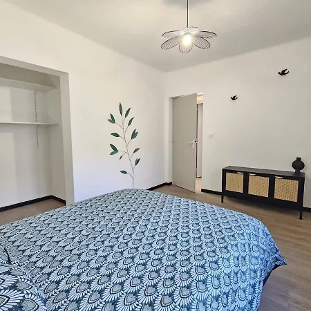 Le Matelot 3 Bedrooms 5 People Beachfront