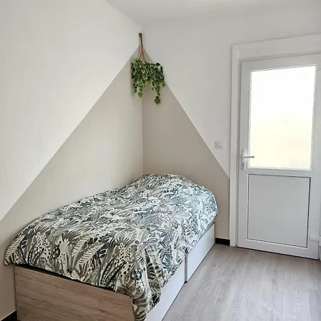 Lägenhet Le Matelot 3 Bedrooms 5 People Beachfront *