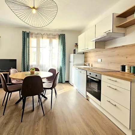 Le Matelot 3 Bedrooms 5 People Beachfront Apartamento *